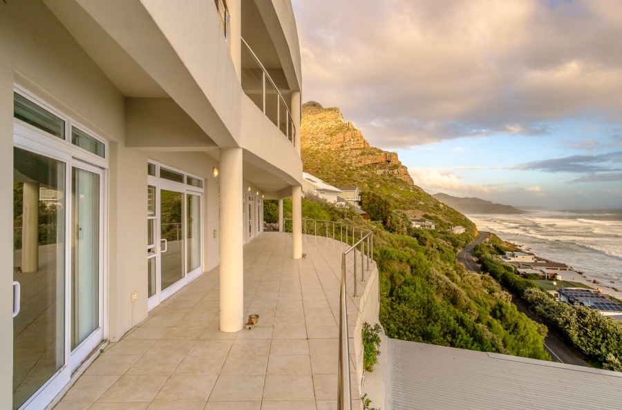 5 Bedroom Property for Sale in Scarborough Western Cape